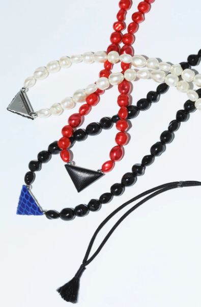 TOGA TRIANGLE PEARL NECKLACE TZ251-AK965