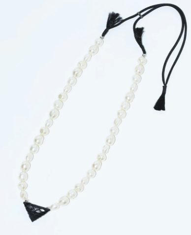 TOGA TRIANGLE PEARL NECKLACE TZ251-AK965