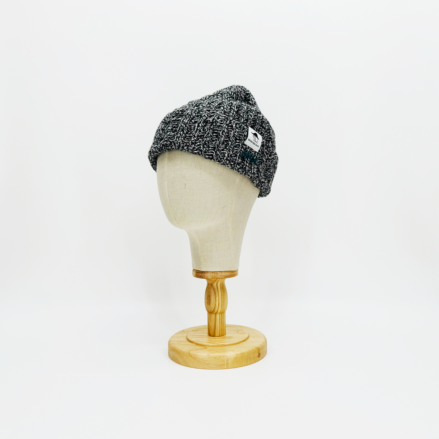 BEANIE LIJ00136